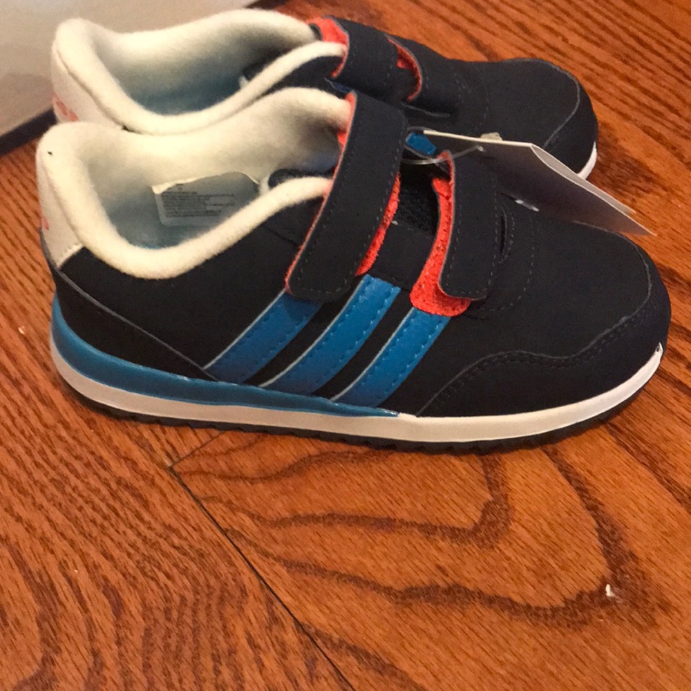 Adidas neo little boy sneakers size 9.5